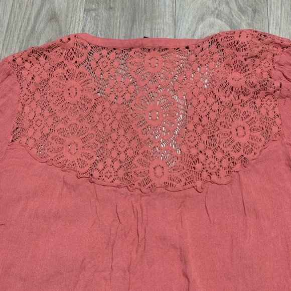 American Eagle Button Up Blouse w/ Flower Lace, Dusty Rose, XL - Picture 8 of 8
